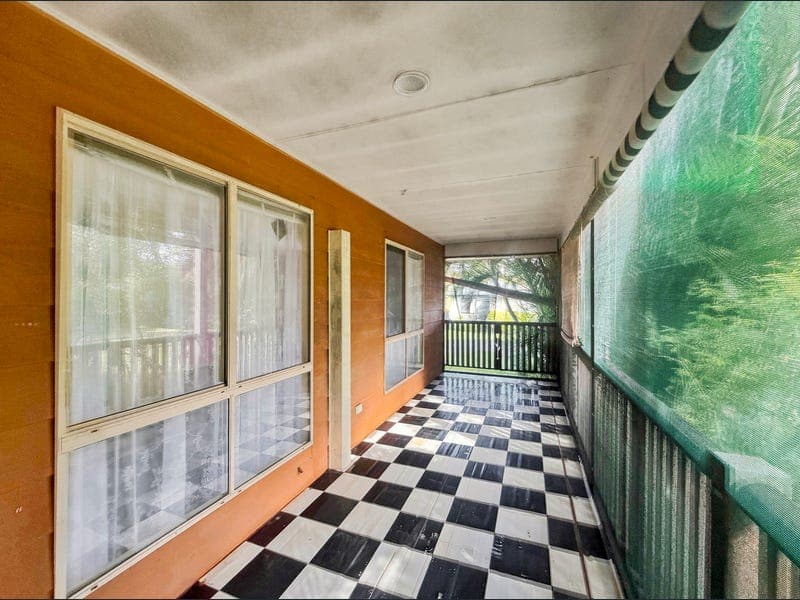 6 Jan Street, Macleay Island — photo 1 of 5