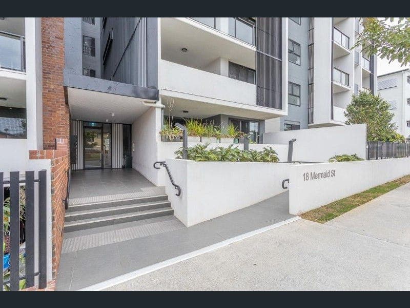 204/18 Mermaid Street, Chermside — photo 1 of 5