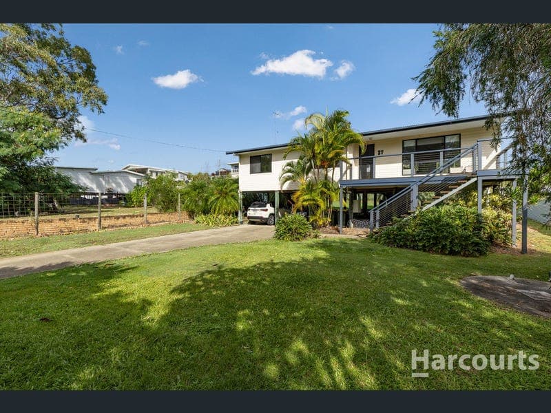 37 Kingfisher Drive, River Heads — photo 1 of 5