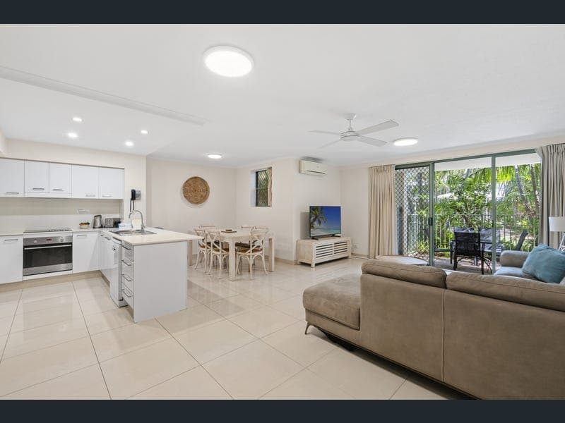 39/10 Alexanrda Avenue, Mermaid Beach — photo 1 of 5