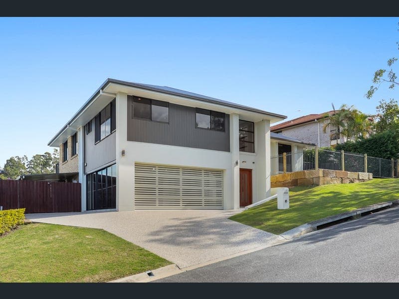 32 Pago Terrace, Pacific Pines — photo 1 of 5