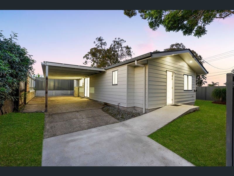 24 Girralong Street, Eagleby — photo 1 of 5