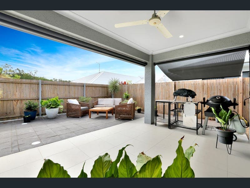 26 Lorne Loop, Kewarra Beach — photo 1 of 5