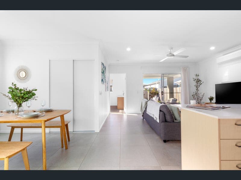 55 Archibald Crescent, Nirimba — photo 1 of 5
