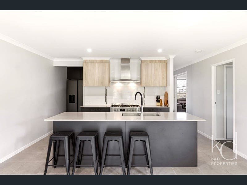 6 Hollyhock Place, Caboolture — photo 1 of 5