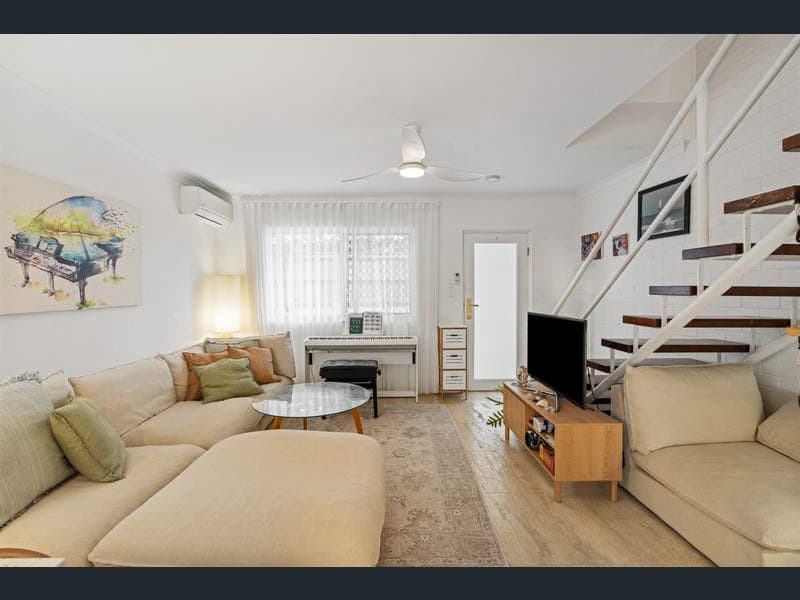 2/3 Nineteenth Avenue, Palm Beach — photo 1 of 5