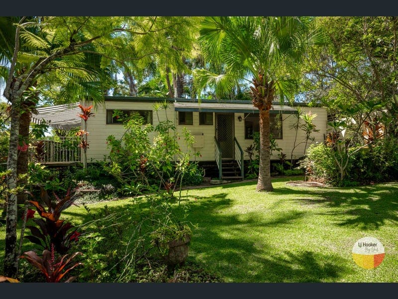 118 Lucas Drive, Lamb Island — photo 1 of 5