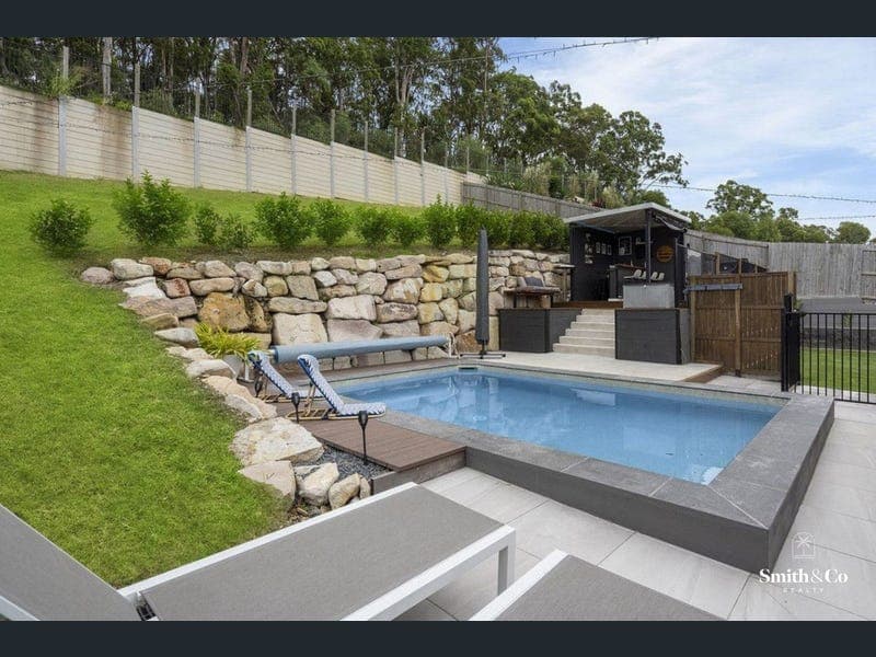 19 Pembroke Street, Maudsland — photo 1 of 5