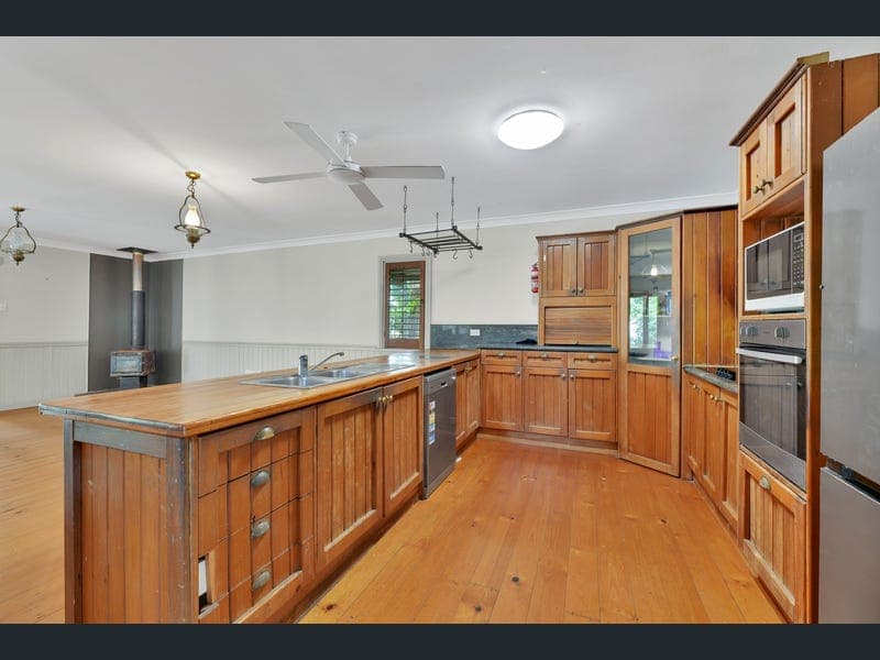 51 Rusden Street, Kelvin Grove — photo 1 of 5