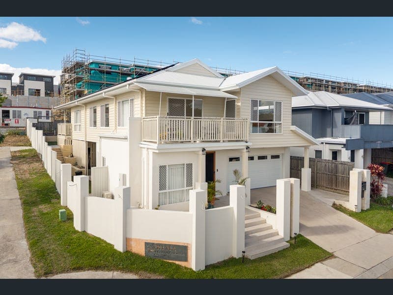 43 Aquinas Street, Augustine Heights — photo 1 of 5