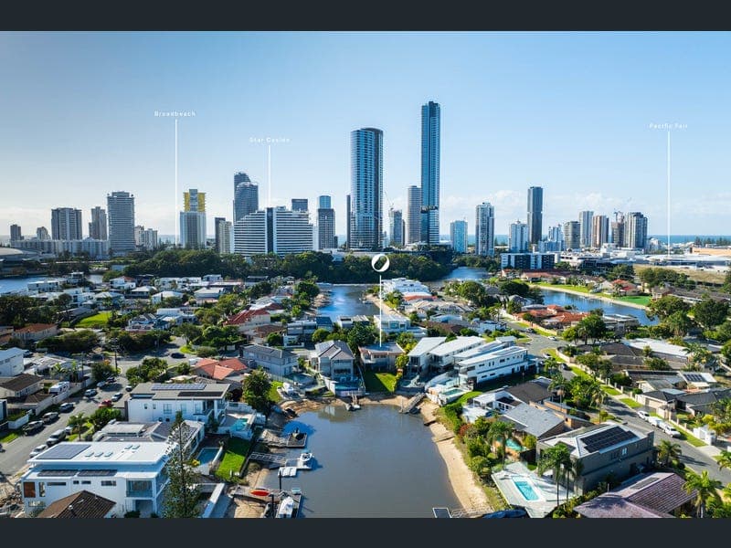 47 Sunshine Boulevard, Broadbeach Waters — photo 1 of 5