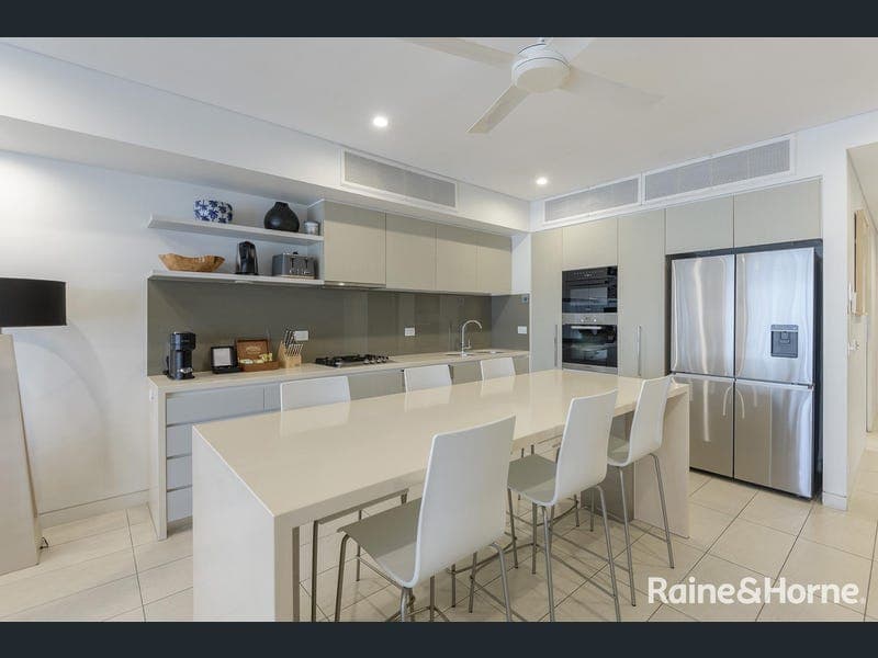 309/56-64 Macrossan Street, Port Douglas — photo 1 of 5