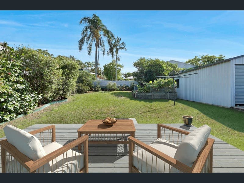 14 Hill Street, Sarina — photo 1 of 5