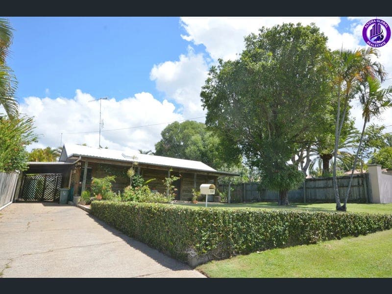 158 BAMBOO AVENUE, Benowa — photo 1 of 5