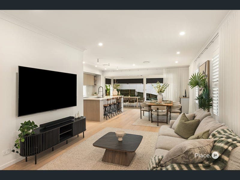 6 Horsington Street, Morningside — photo 1 of 5
