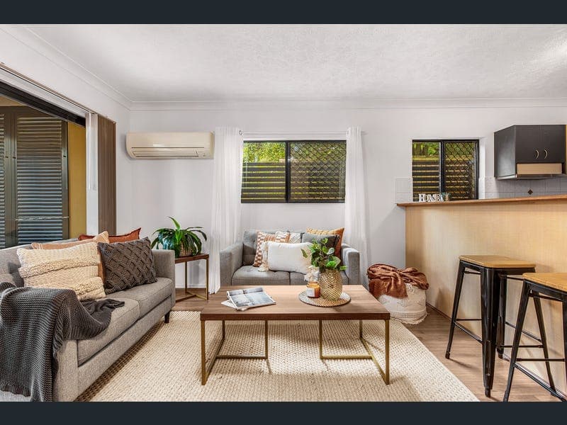 1/64 Longlands Street, East Brisbane — photo 1 of 5
