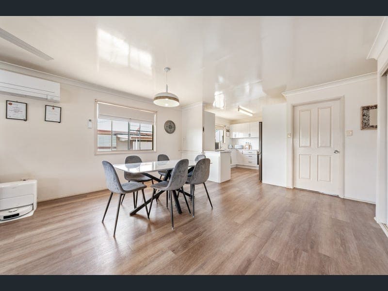 2a Braemar Street, Warwick — photo 1 of 5