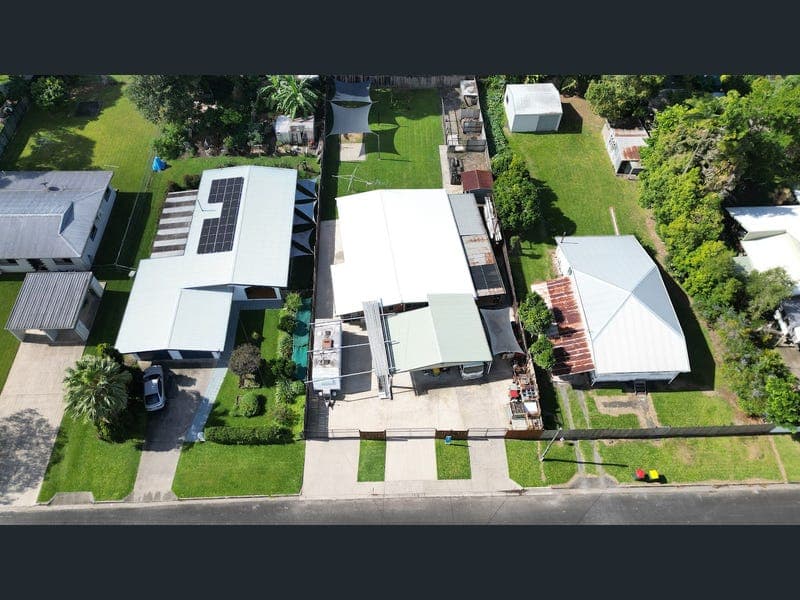 16 Mann Street, Edmonton — photo 1 of 5