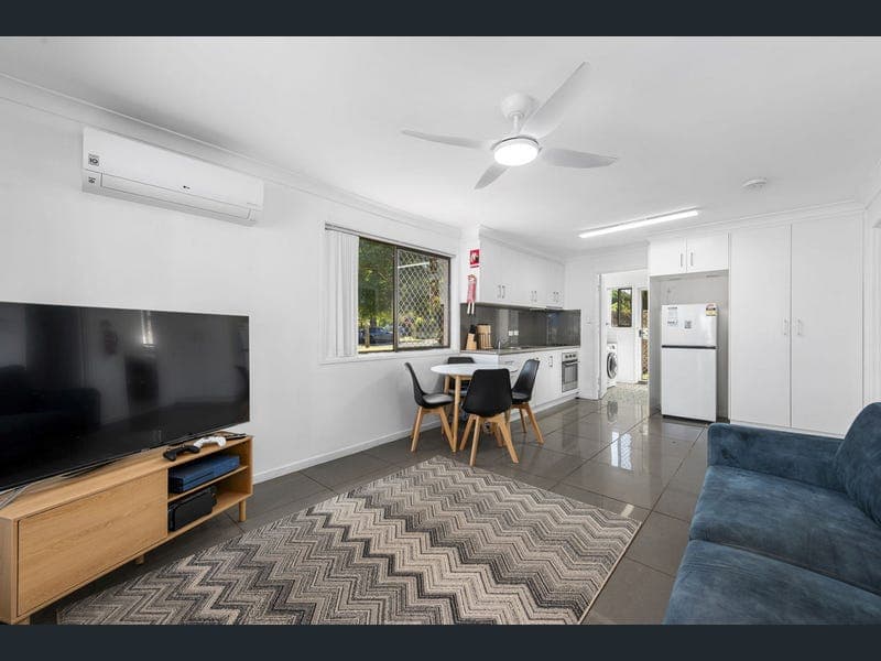 1/12 Ellis Street, Wilsonton — photo 1 of 5