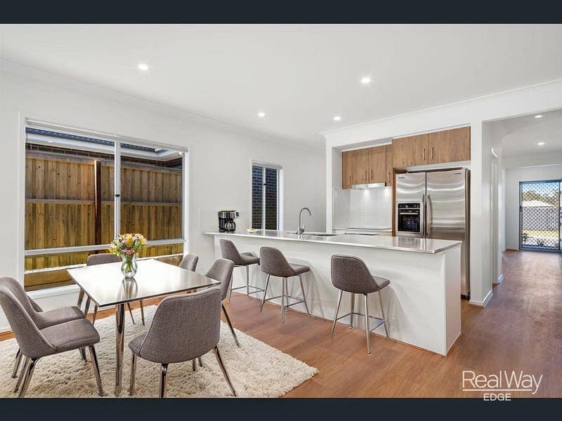 4 Hampstead Road, Jimboomba — photo 1 of 5