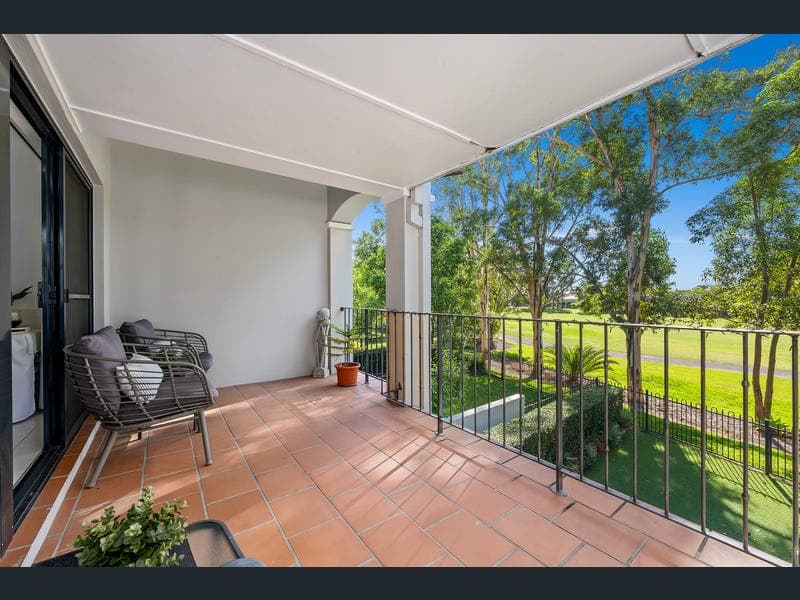 3267 Palladian Drive, Hope Island — photo 1 of 5