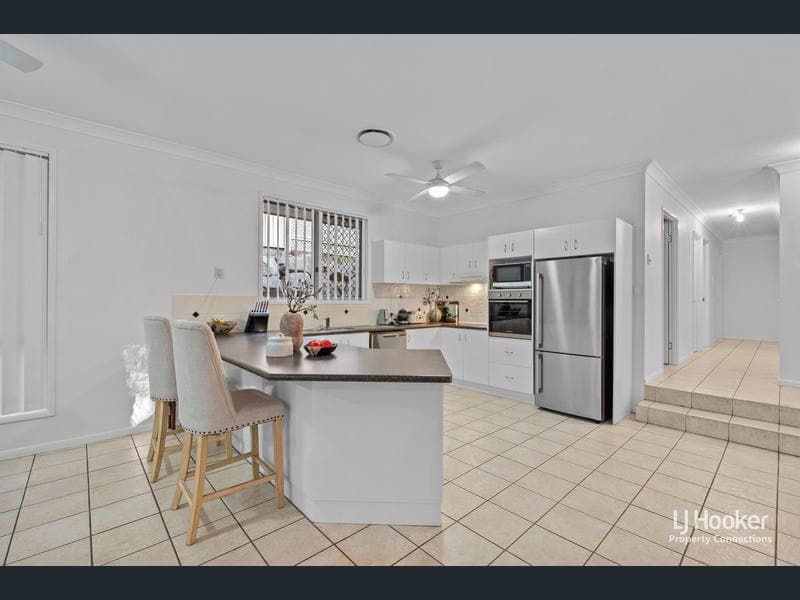 6 Cressbrook Drive, Albany Creek — photo 1 of 5