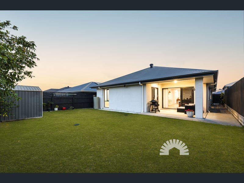 39 Fraser Drive, Burpengary East — photo 1 of 5