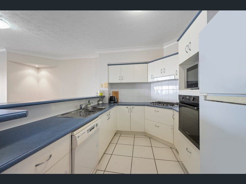 19/34 Bundock St,, Belgian Gardens — photo 1 of 5