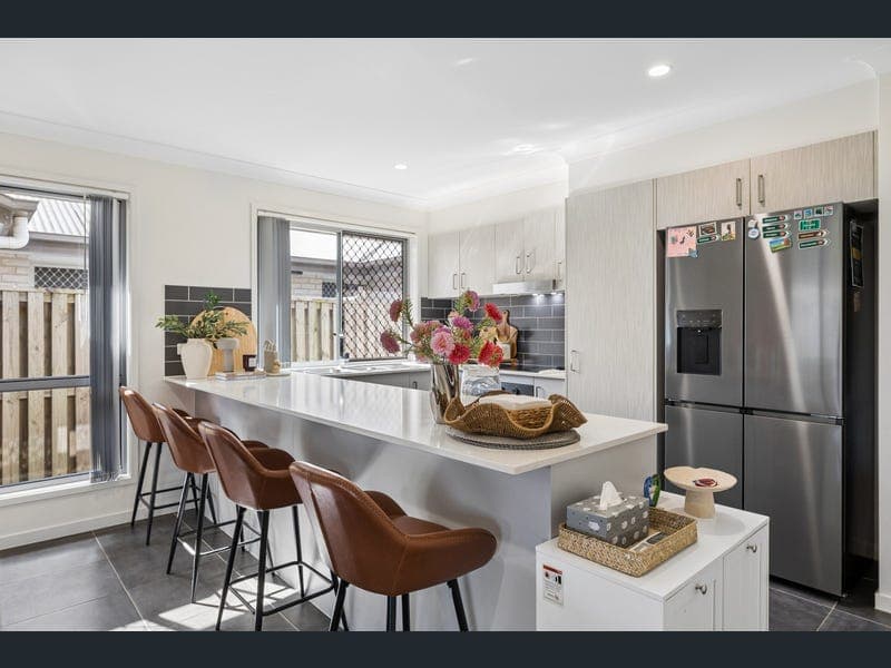 8 Welford Court, Mango Hill — photo 1 of 5