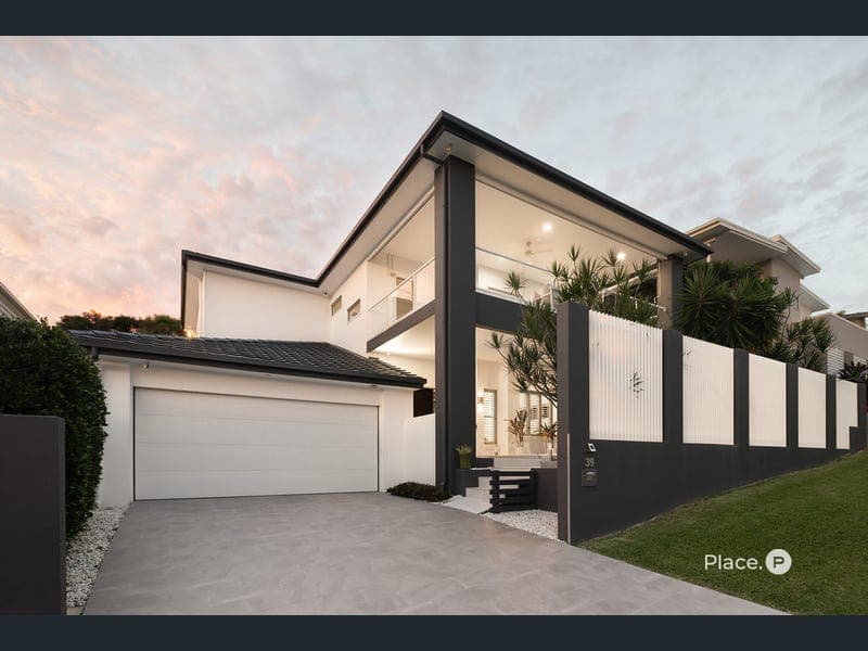 39 Emerald Street, Murarrie — photo 1 of 5