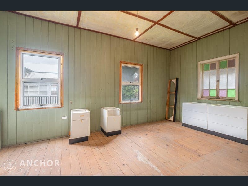 8 Alma Street, Gympie — photo 1 of 5