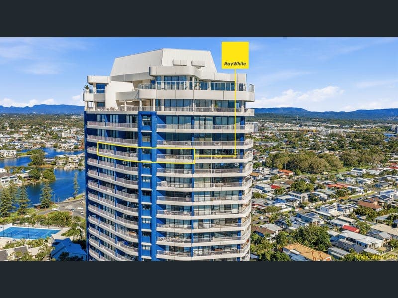 101/21 Bayview Street, Runaway Bay — photo 1 of 5