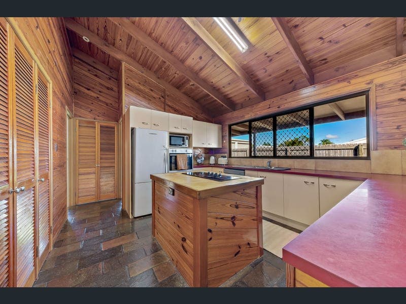 27 Hansen Drive, Proserpine — photo 1 of 5