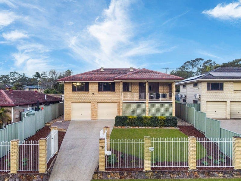 76 Strathford Avenue, Albany Creek — photo 1 of 5