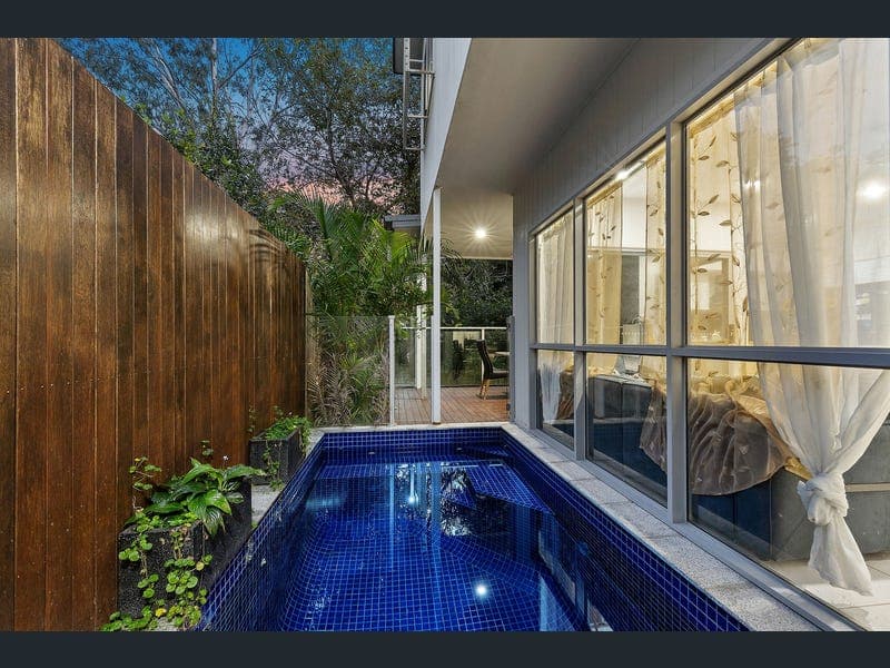 25 Kate Street, Indooroopilly — photo 1 of 5