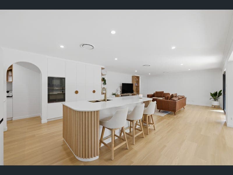 12 Maidenwell Road, Ormeau — photo 1 of 5