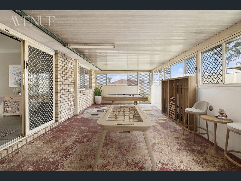 6 Lyndon Court, Boronia Heights — photo 1 of 5