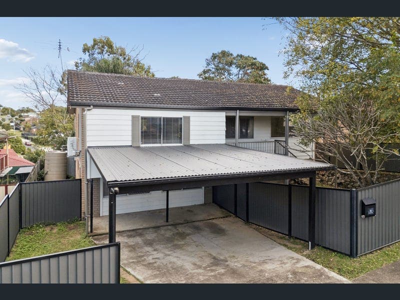 36 Glengala Drive, Rochedale South — photo 1 of 5