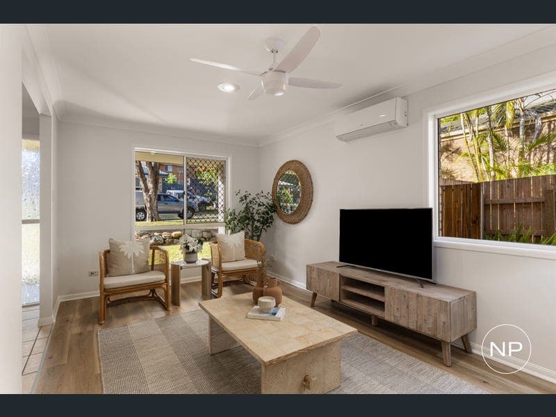 6 Bilinga Place, Kallangur — photo 1 of 5