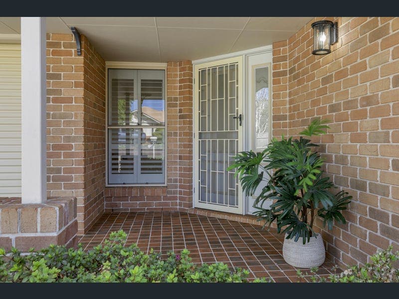 5 Throwleigh Close, Rangeville — photo 1 of 5