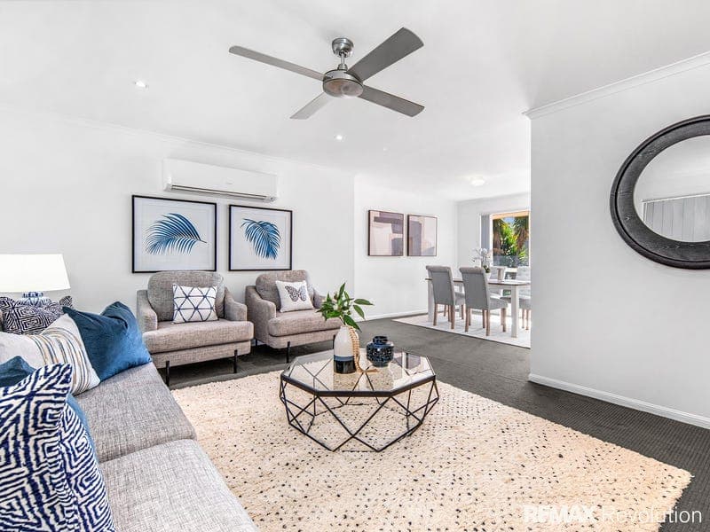 20 Hurlstone Street, Wishart — photo 1 of 5