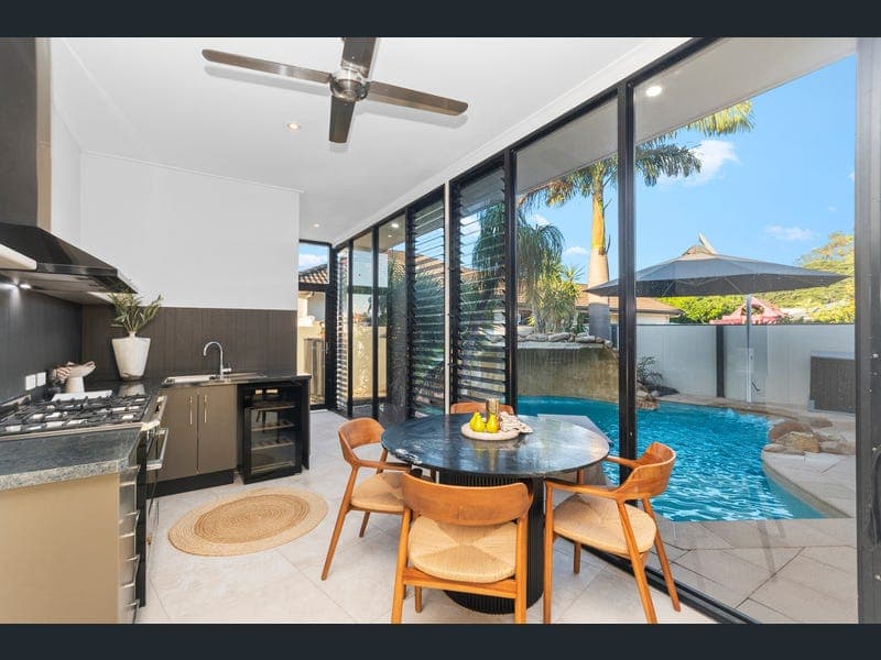 148 River Park Drive, Annandale — photo 1 of 5