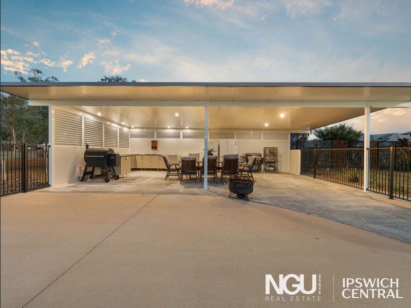 28 Wakefield Crescent, Kensington Grove — photo 1 of 5