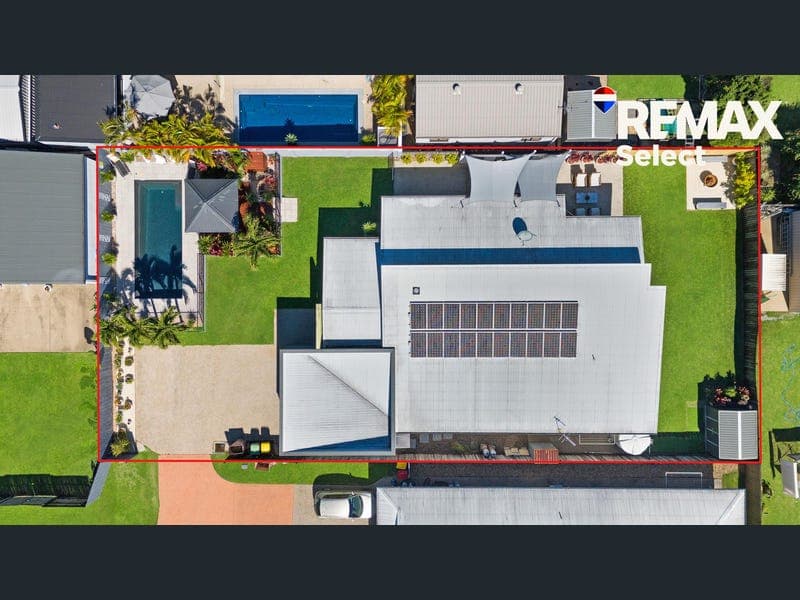 11 Vidar Crescent, Ooralea — photo 1 of 5