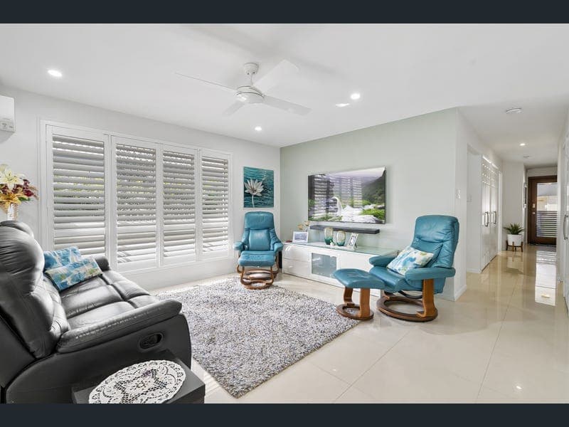 12 Gardens Square, Currimundi — photo 1 of 5