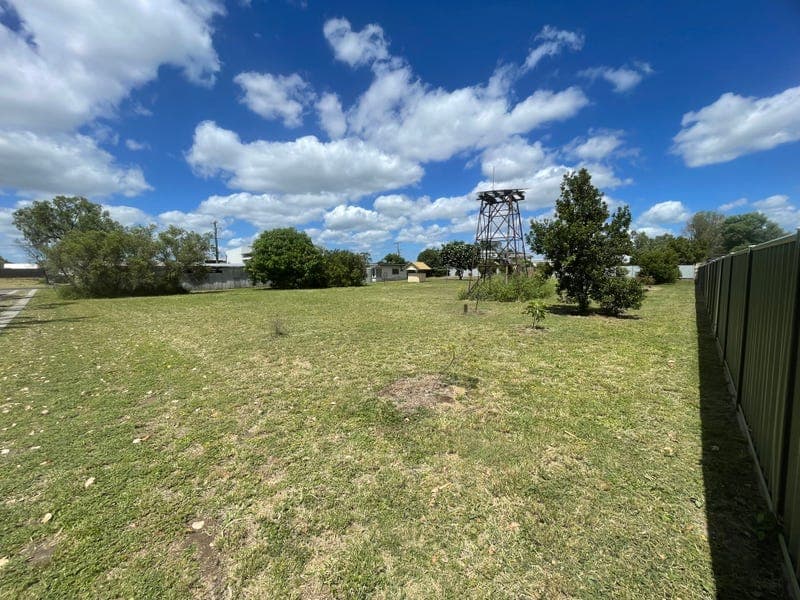 11 Braeside Road, Emerald — photo 1 of 5