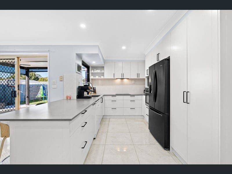 187 Hargreaves Road, Manly West — photo 1 of 5