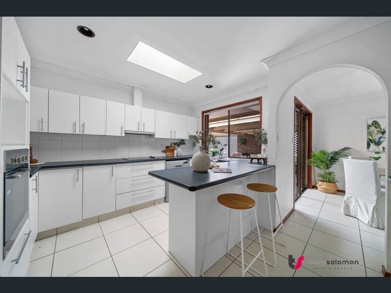 7 Oxford Street, Alexandra Hills — photo 1 of 5