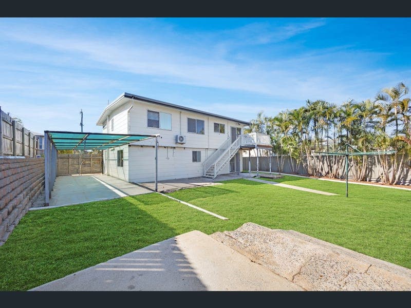 9 Sayre Crescent, Boyne Island — photo 1 of 5