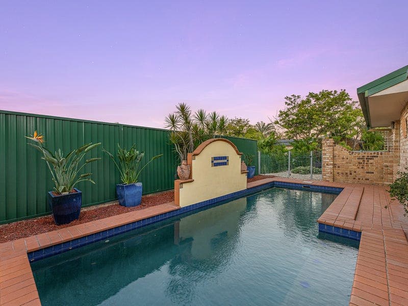 59 McPherson Road, Sinnamon Park — photo 1 of 5